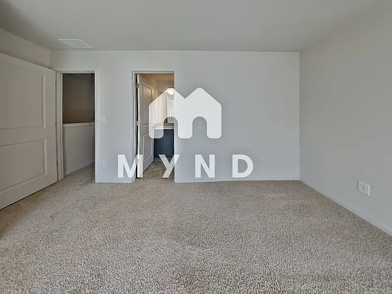 2138 NE Four Seasons Ln — Photo 7