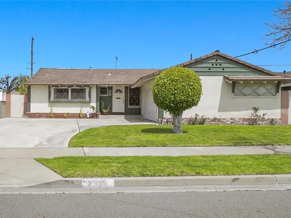 2955 W Academy Ave, Anaheim, CA 92804