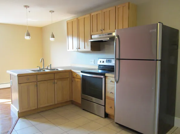 26 Alfred St #204, Biddeford, ME 04005