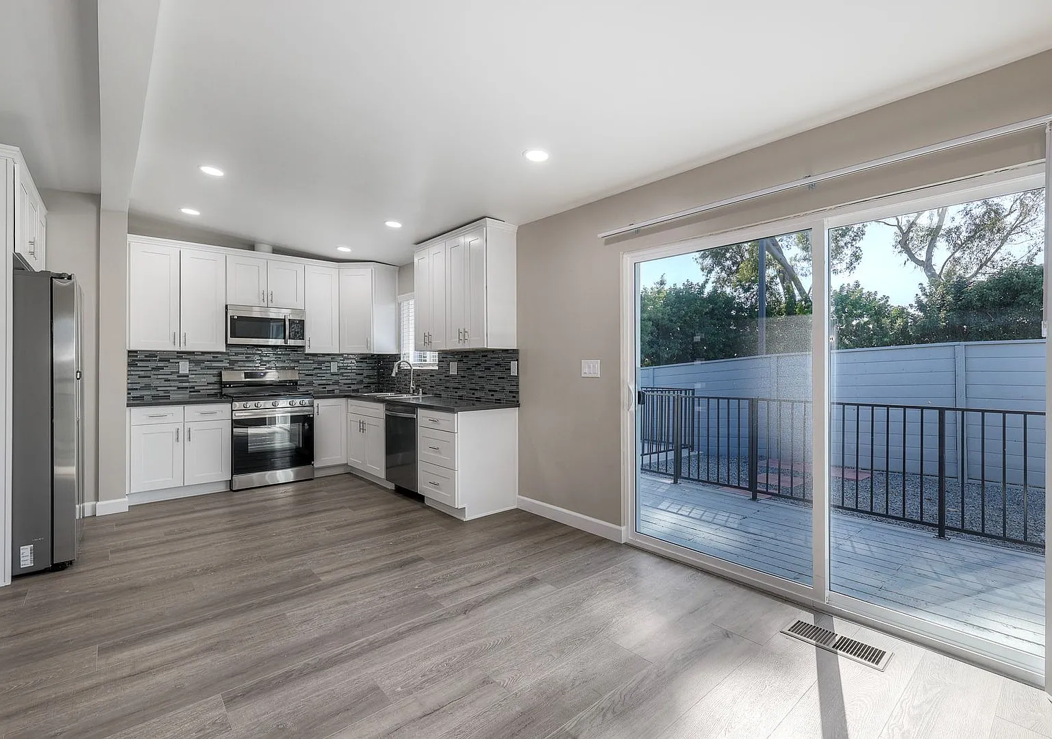 Club View Terrace — Photo 1