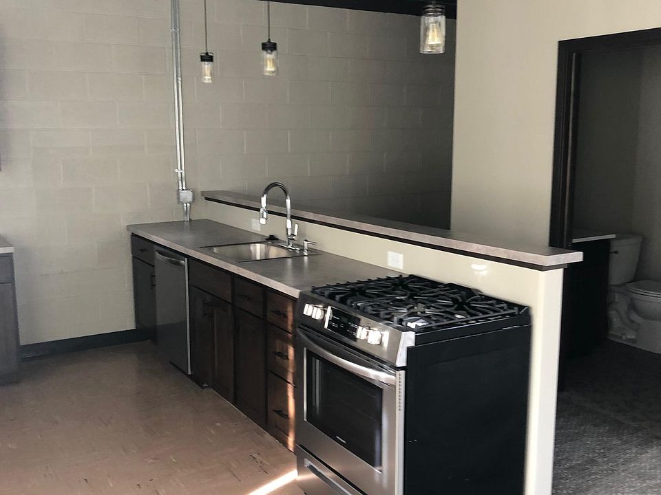 1st image of 404 N 6th St #11