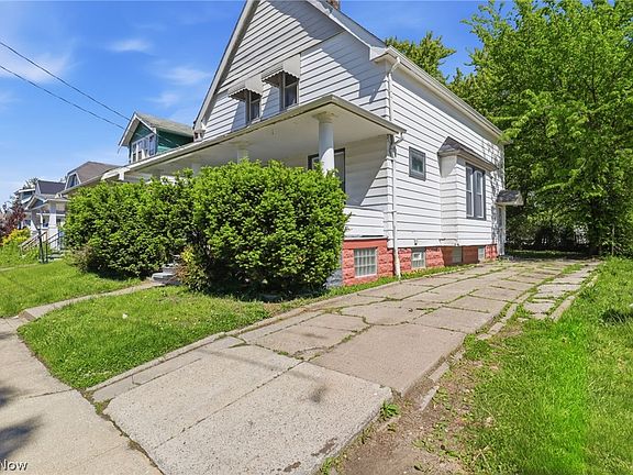 2nd image of 13913 Chapelside Ave