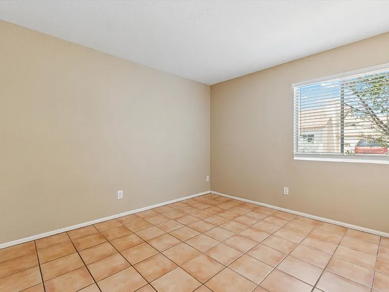 1743 E Tara Dr — Photo 11