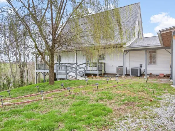 314 Smyrna Rd, Byrdstown, TN 38549