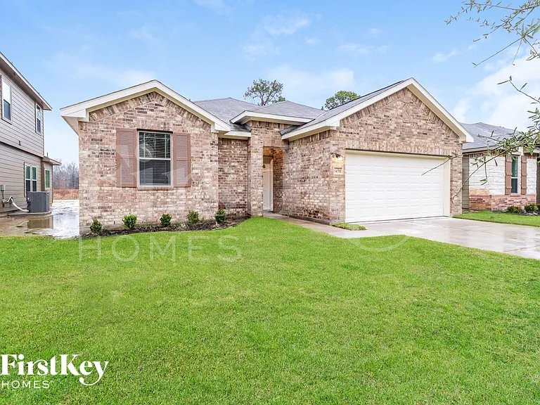 14755 Country Club Dr — Photo 2