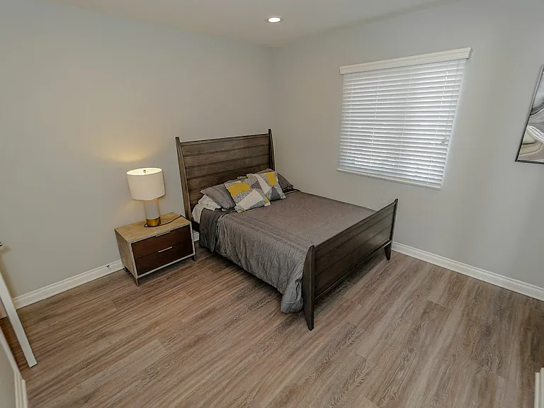 4508 Esmeralda St #1/2 — Photo 15