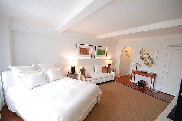 Rented by City Connections Realty | media 3