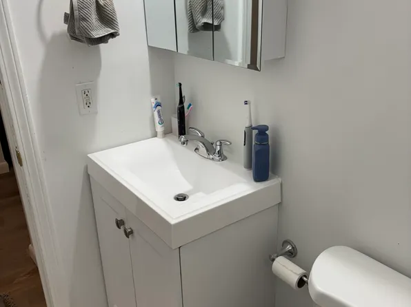 197 Division St APT 2, Dennis Port, MA 02639