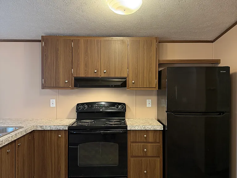 108 Fairground Rd #10 — Photo 18