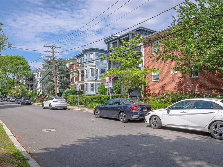 104 Trowbridge St #4 — Photo 22