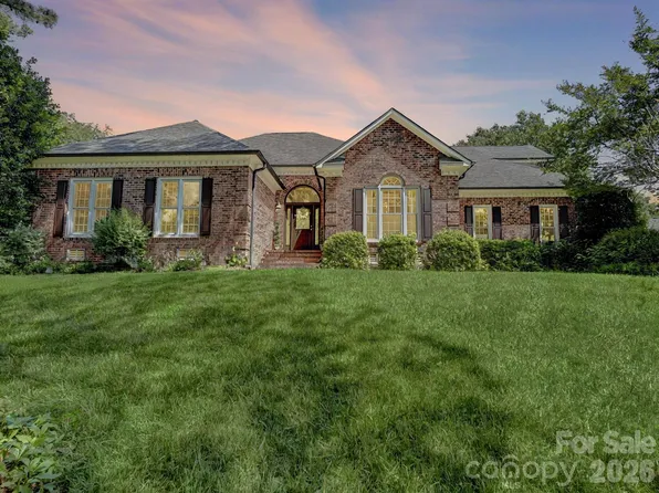 3498 Brighton Ct NW, Concord, NC 28027