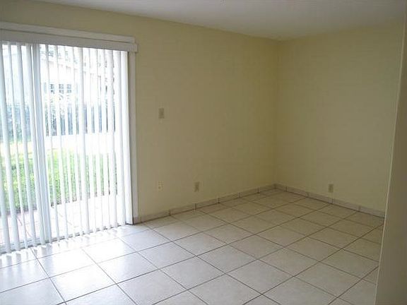3rd image of 1920 NE 56th St