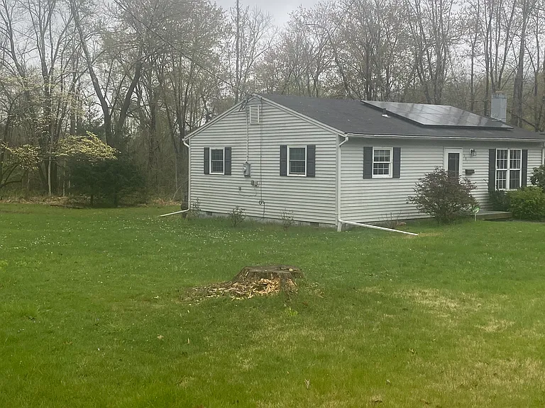 191 Clay Rd — Photo 3