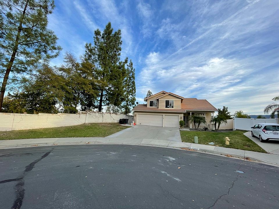 1st image of 15200 Golden Sands St
