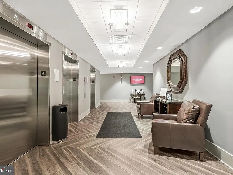 5300 Holmes Run Pkwy #1210 — Photo 37