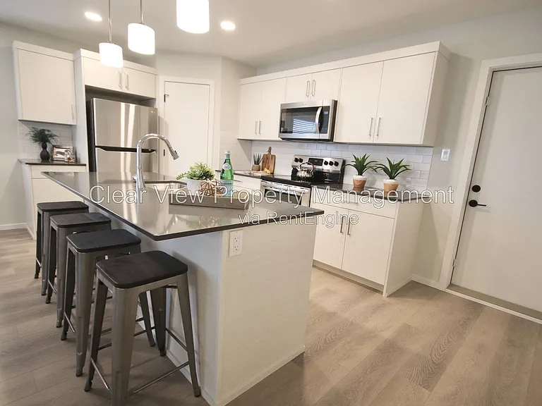 16 Rivergrove Ln W #4 — Photo 4