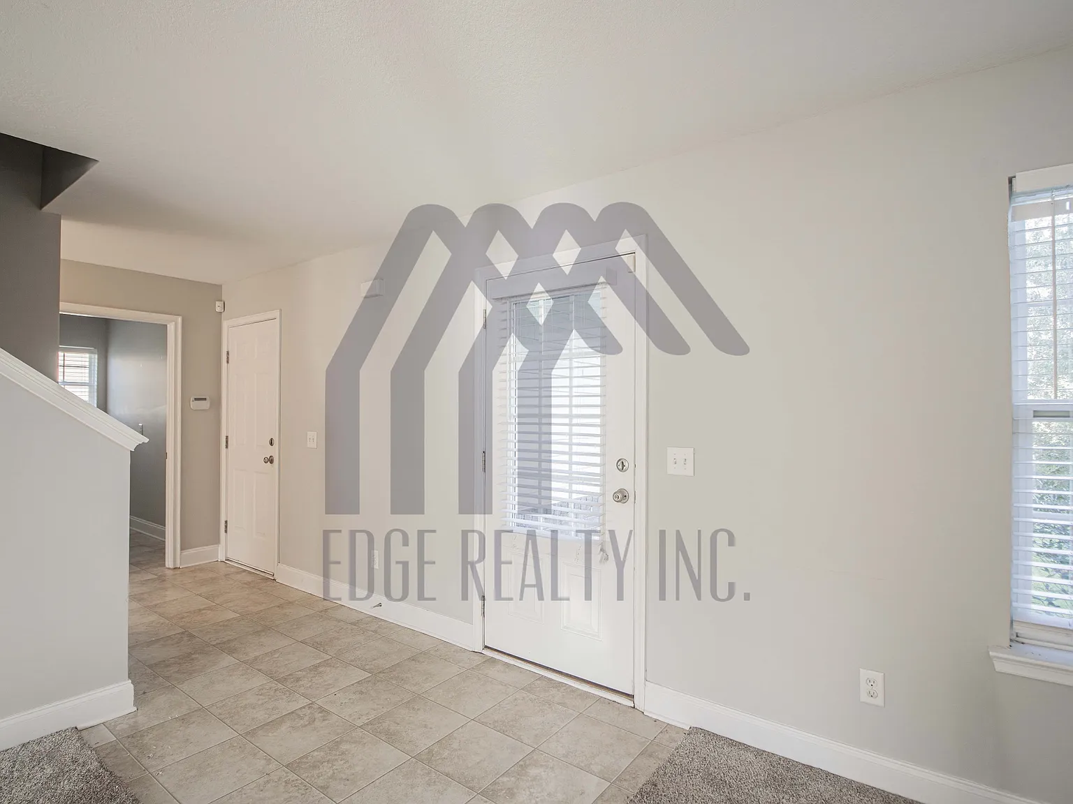 37 Wesleyan Dr Savannah, GA 31419 - 1 — Photo 3