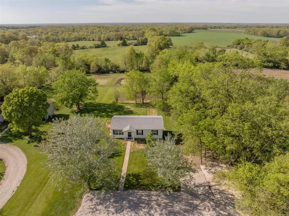 1194 Creech School Rd, Troy, MO 63379