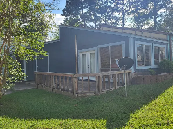 121 Harbour Ln, Coldspring, TX 77331