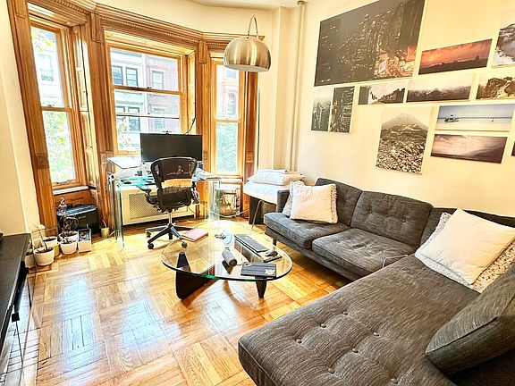 4th image of 49 W 76th St APT 1D