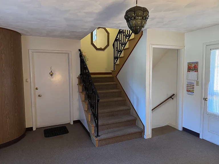 1501 W 3rd St #4 — Photo 7