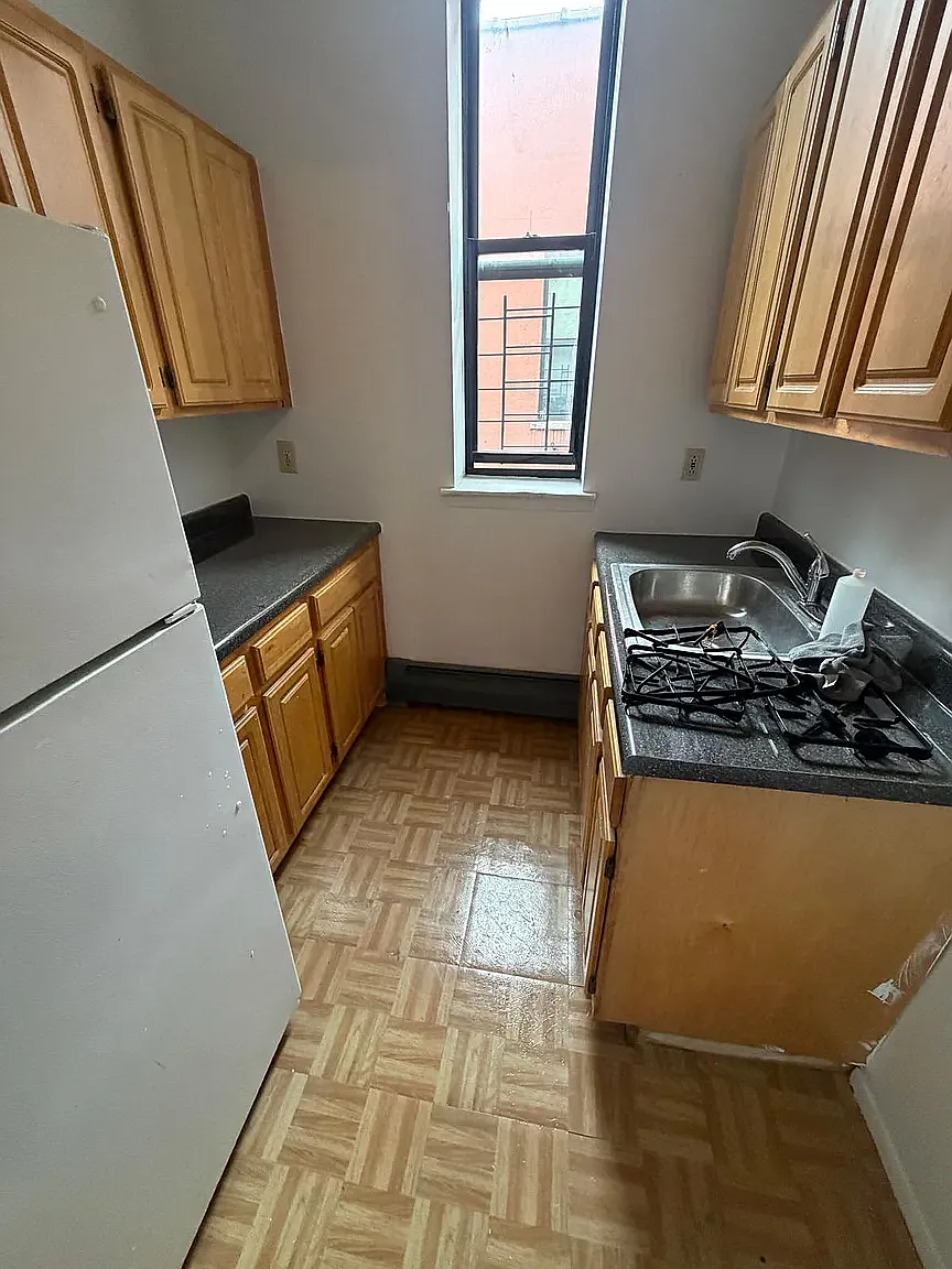 751 Dawson Street — Photo 3