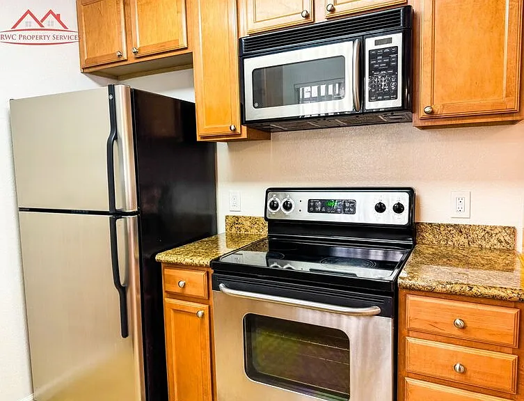 2250 Monroe St #256 — Photo 6