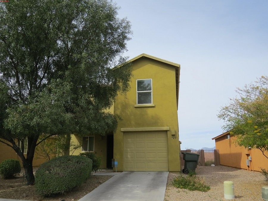 1st image of 923 E Robert Hansen Dr