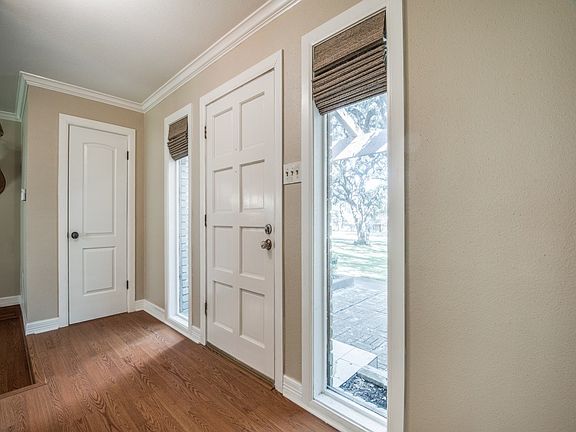 5th image of 109 Live Oak Dr
