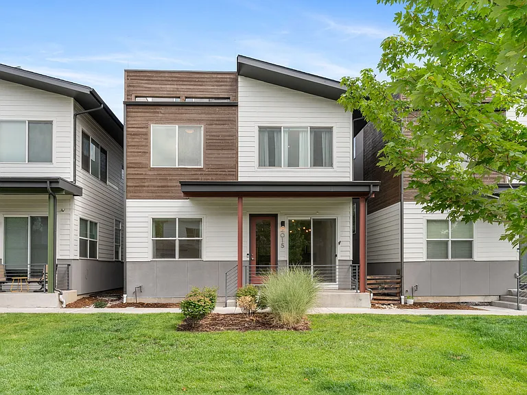 4015 Fenton Ct — Photo 1