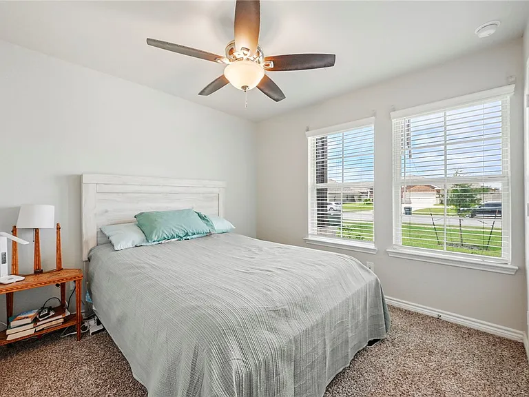 2042 Rock Ridge Ave — Photo 18