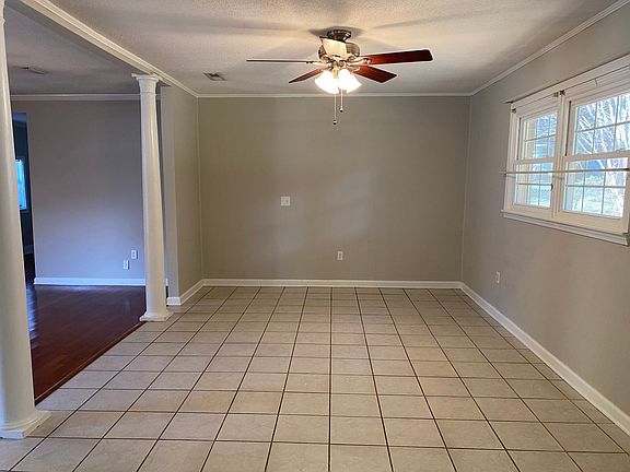5th image of 228 Yellowleaf Dr