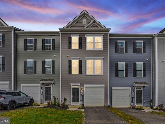 4th image of 759 Lord Fairfax St