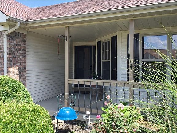 4th image of 1251 Magnolia Dr