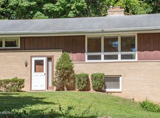 1519 Rolling Hills Dr, Niles, MI 49120