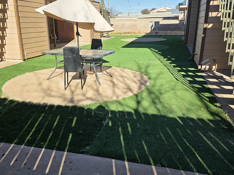 900 W 8th St #10 — Photo 12