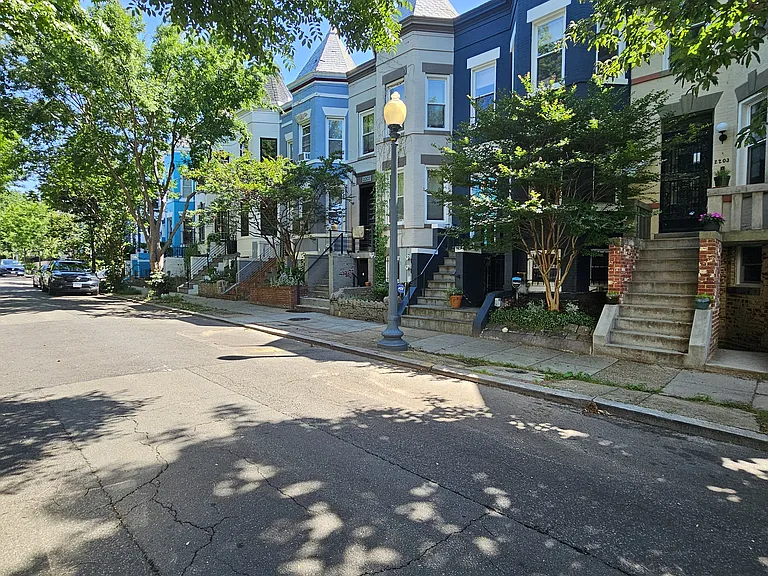 2211 Flagler Pl NW #B — Photo 25