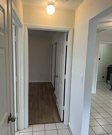 5th image of 528 SE 7th St APT 1