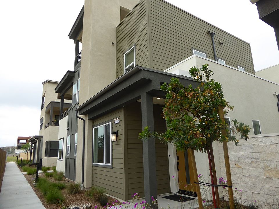 1st image of 26915 Goldfinch Ln