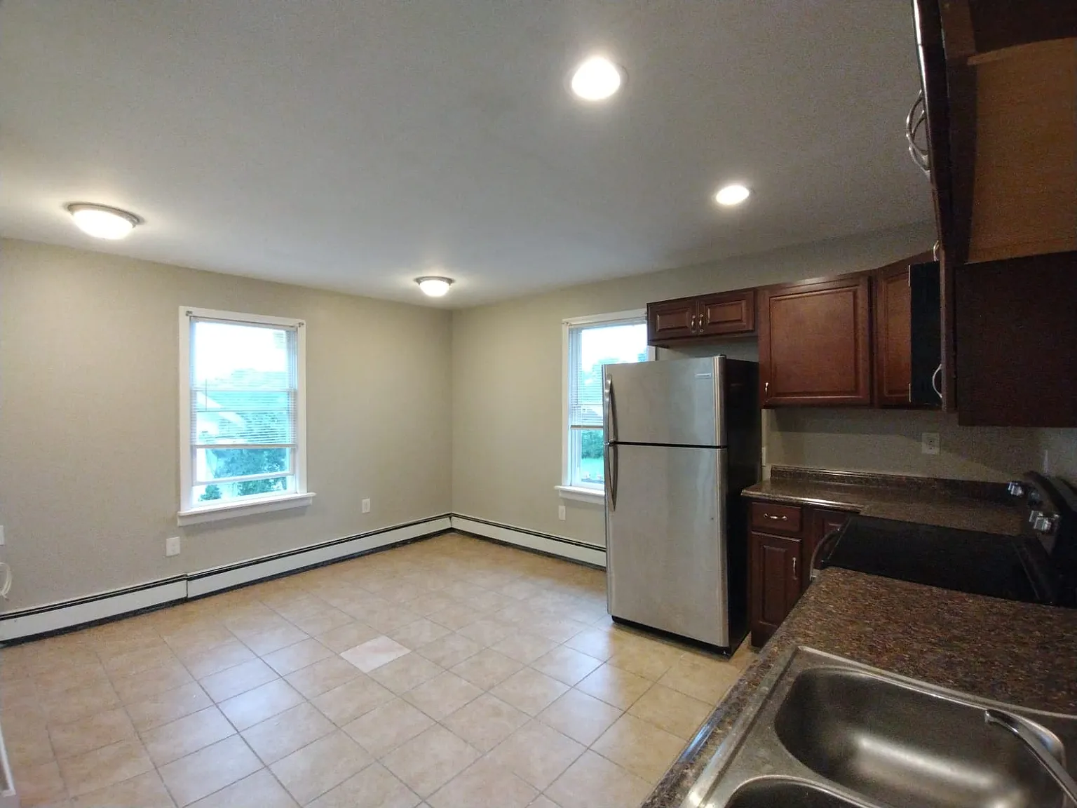 1 bed, 500 sqft, $1,345 — Photo 2