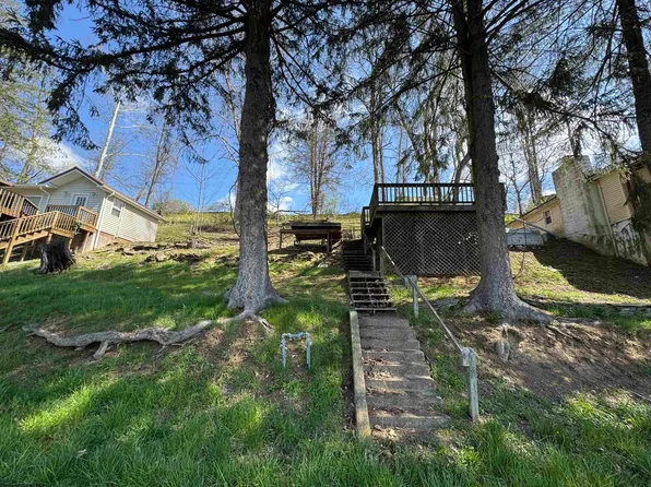 1098 Crystal Lake Rd, West Union, WV 26456