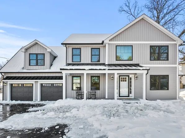 5 Chester St, Worcester, MA 01605