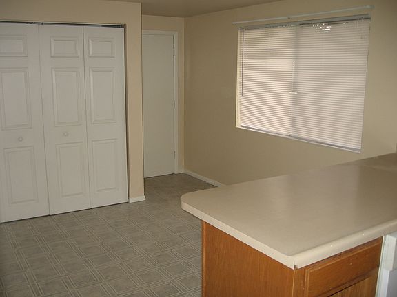 Laundry hookups off of kitchen