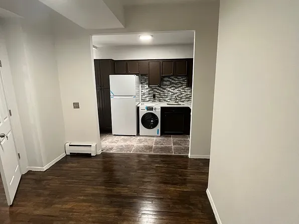 240 W 111th St APT 1B, New York, NY 10026