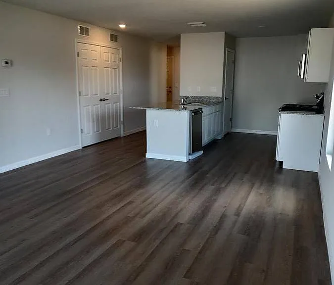 1741 High Ridge Dr — Photo 8
