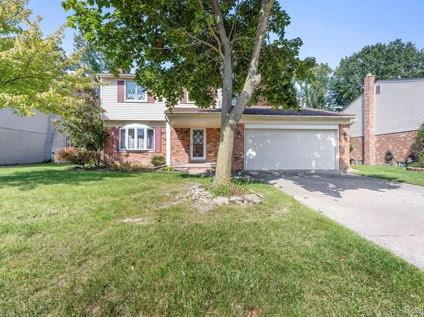 20444 Leonard Ave, Brownstown, MI 48183