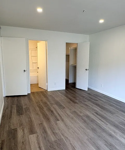 700 W 3rd St #A215 — Photo 14