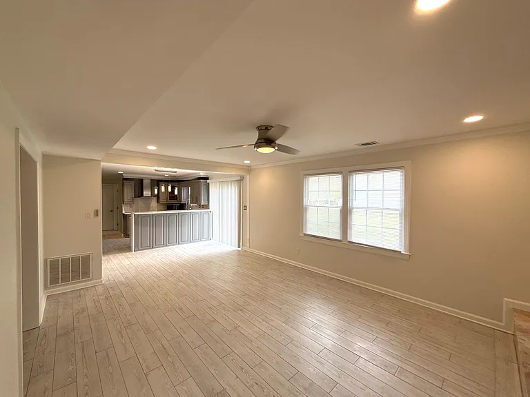 7318 Connan Ln — Photo 7