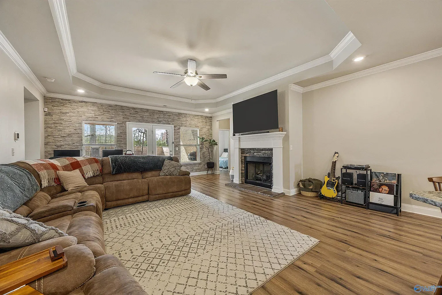 4 bed, 2539 sqft, $2,349 — Photo 4