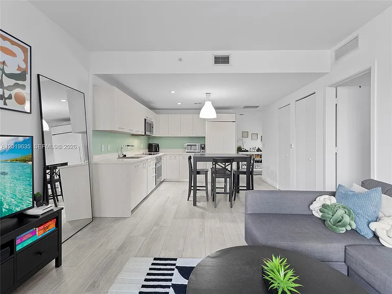 55 SW 9th St #1810 — Photo 19